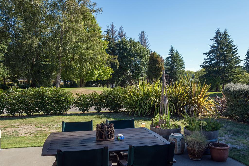 Lupin Lodge Bed & Breakfast Tauposee Exterior foto